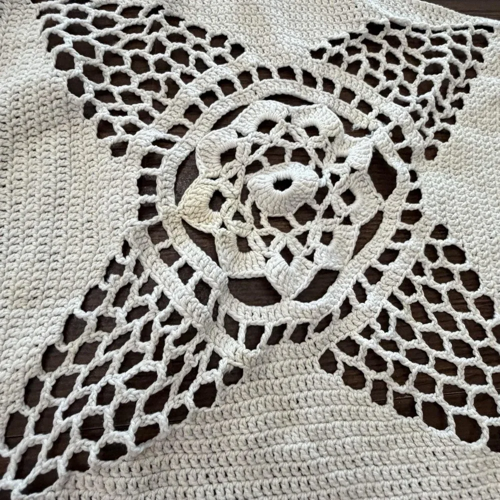 Vintage Handmade Crochet Table Topper 37x34 Floral Medallion Read Description